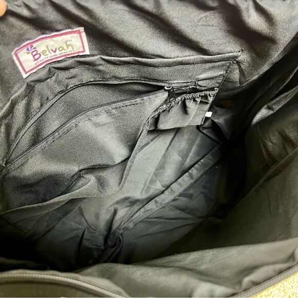 Weekender Travel Bag with Circle Pattern and Bow Tote Overnight Black and White - Picture 3 of 11